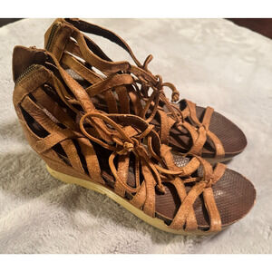 OTBT Shoes Womens Size 7.5 Nomadic Brown Leather Strappy Wedge Sandals gladiator